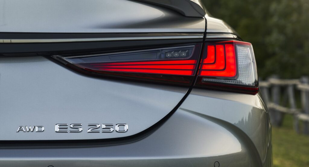2024 Lexus ES AWD
