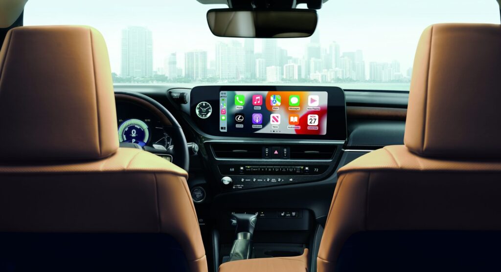 Lexus ES 250 21 Màn hình giải trí mới 2023 trên ES250 tích hợp Apple carplay và Android auto