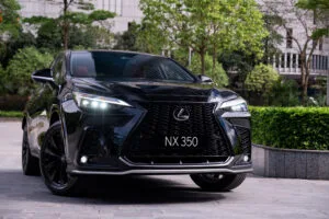 Lexus NX350 fsport giá từ 3,1 tỷ đồng