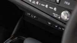 Lexus ES250 F Sport - Ảnh 10