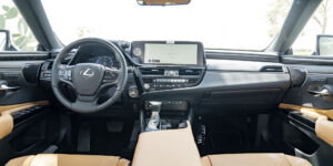 Lexus ES300h Hybrid 11 Trung tâm giải trí và khoan capin ES300h