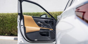 Lexus ES300h Hybrid 5 gia xe lexus es 300h 2023 16