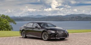 Giá xe Lexus LS 500h 2023 phiên bản L-aniline và đánh giá chi tiết