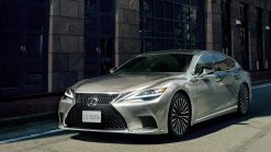 Giá bán xe Lexus LS 500h hybrid mới nhất và đánh giá chi tiết