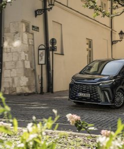 Giá xe Lexus LM 500h 350h - Ảnh chi tiết Lexus LM 2024 All New