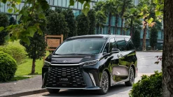Lexus LM 500h 6 chỗ mới ở Việt Nam có giá từ 7,210 tỉ đồng.
