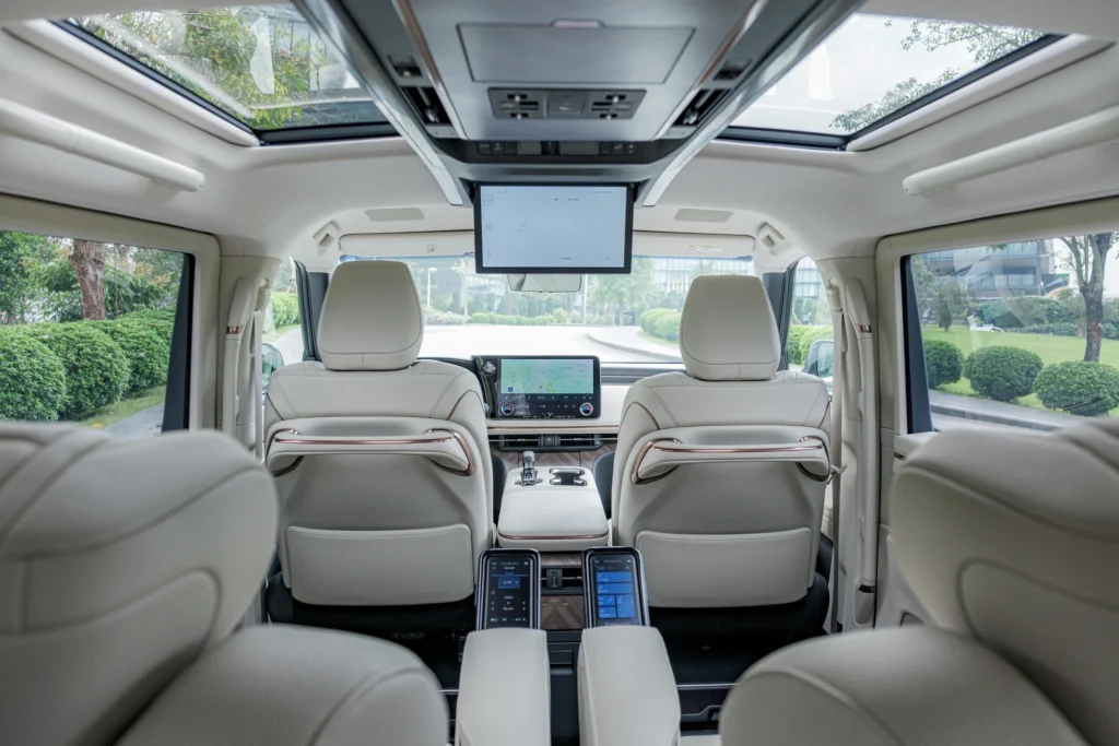 Ngắm Lexus LM 500h vừa mở bán tại Việt Nam, có cả màn hình 48 inch 4 flagship lexus lm 500h 2024 ra mat viet nam gia tu 7290 ty 5