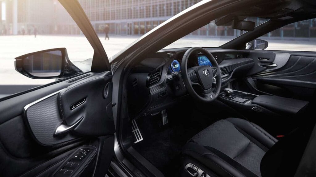 Lexus LS và không gian nghệ thuật truyền thống Nhật Bản