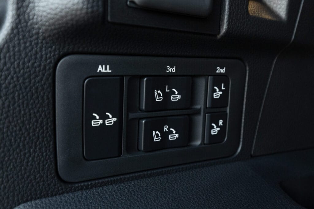 Thư viện ảnh: Lexus LX 700h 2025 các phiên bản 18 2025 Lexus LX 700h Luxury Palomino 006 1500x1000 1