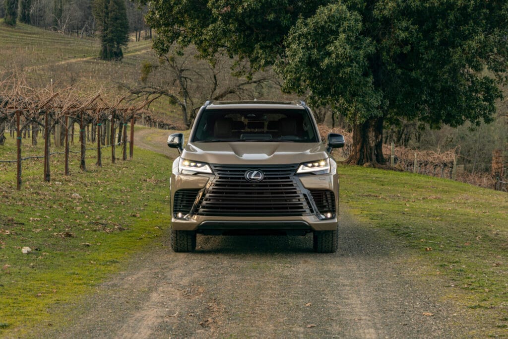 Thư viện ảnh: Lexus LX 700h 2025 các phiên bản 60 2025 Lexus LX 700h Overtrail Earth 004 1500x1000 1