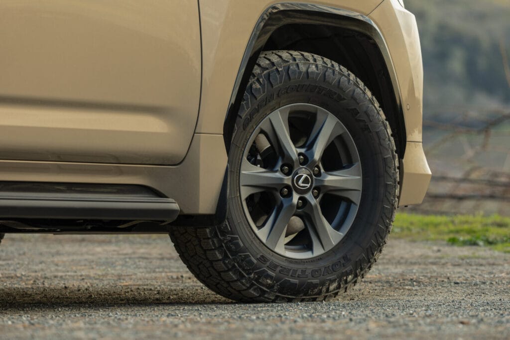 Thư viện ảnh: Lexus LX 700h 2025 các phiên bản 64 2025 Lexus LX 700h Overtrail Earth 006 1500x1000 1