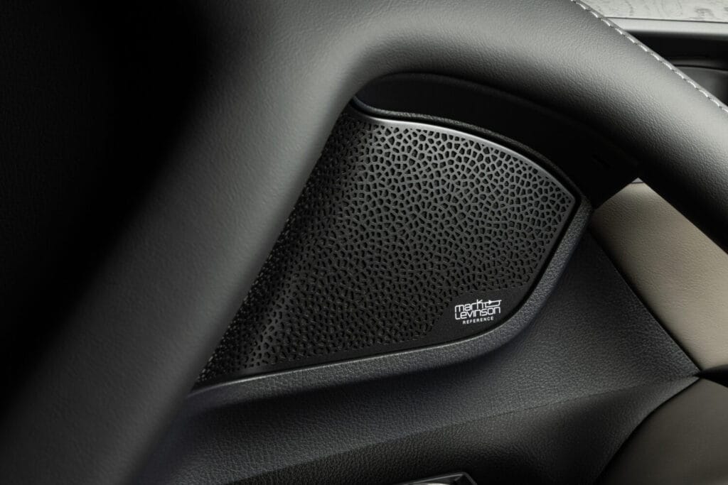 Đẳng cấp chuyên cơ mặt đất Lexus LX 600 VIP Utra Luxury 2025 10 2025 Lexus LX 700h Overtrail StoneBrown 010 1500x1000 1