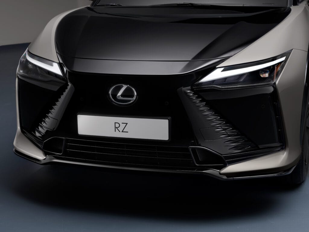 Lexus RZ 2025 ra mắt toàn cầu - Mẫu Lexus SUV điện hoàn toàn mới 4 Lexus ra mắt toàn cầu Lexus RZ 2025 hoàn toàn