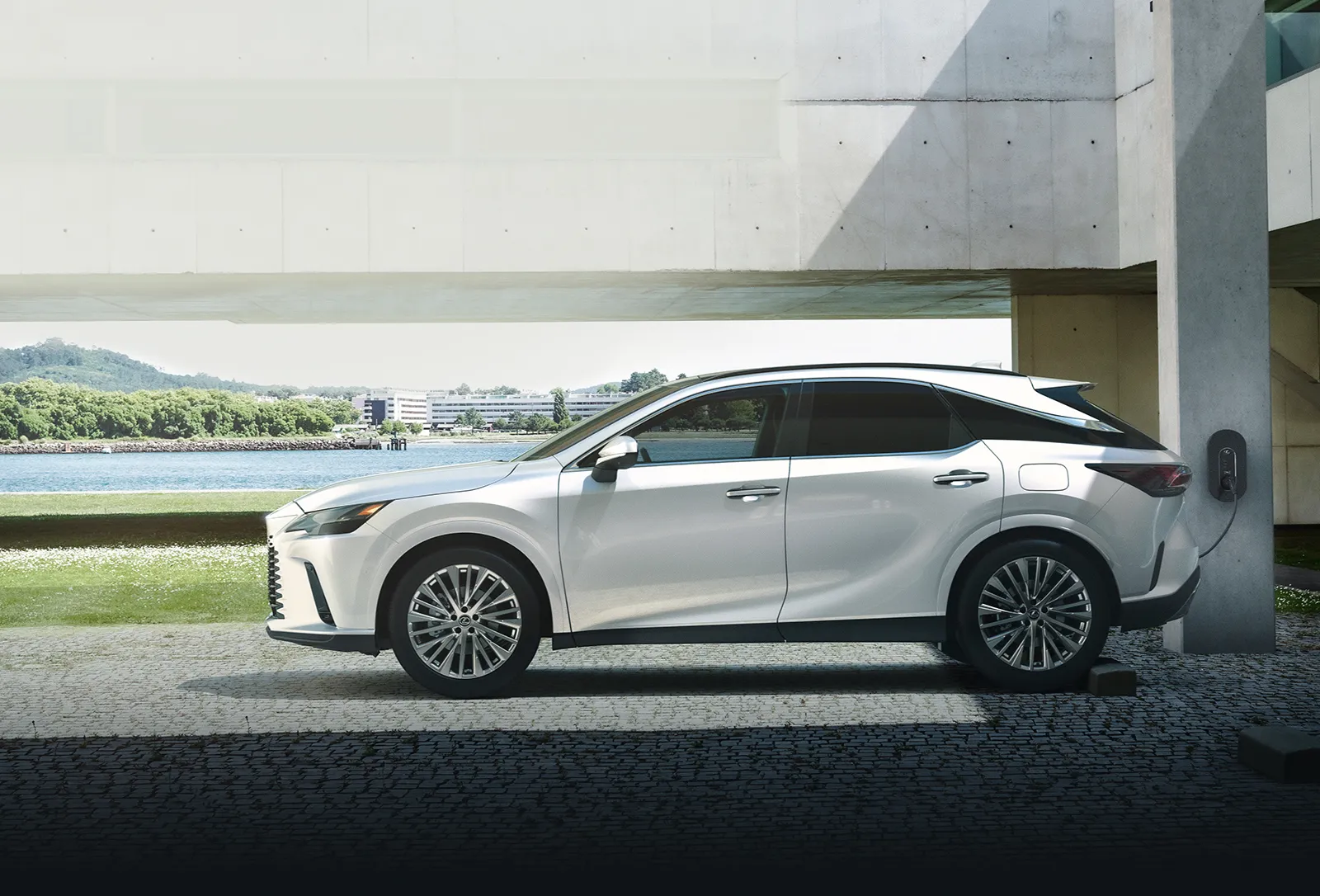 LEXUS RX 350H PREMIUM 2026 CHÍNH THỨC CÓ GIÁ BÁN