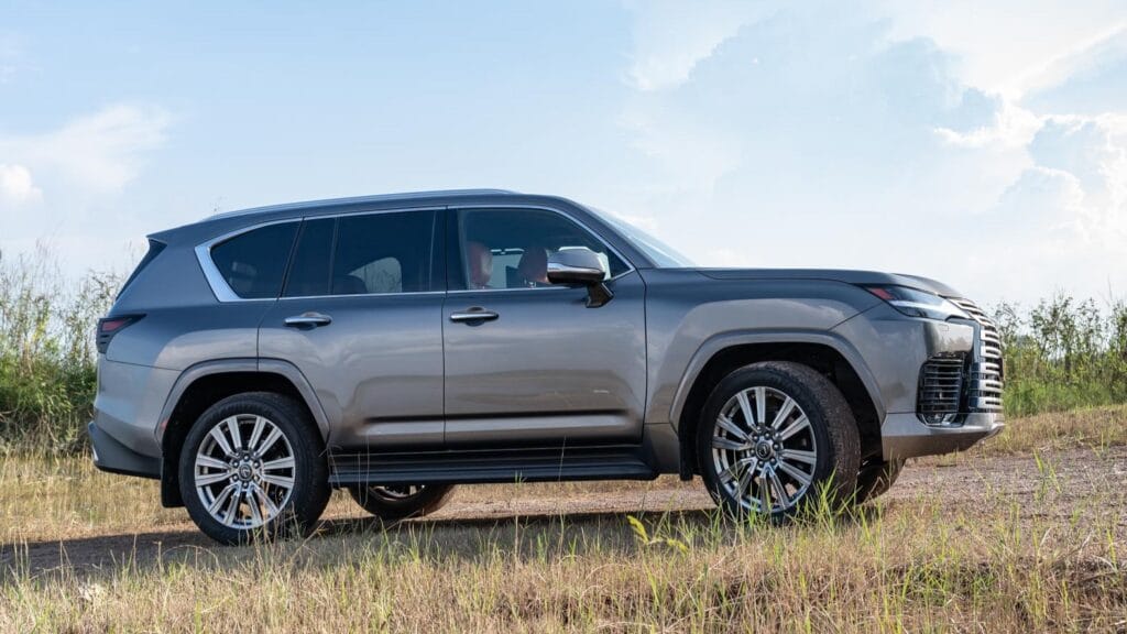 Đẳng cấp chuyên cơ mặt đất Lexus LX 600 VIP Utra Luxury 2025 17 chuyen co mat dat lexus lx 600 vip utra luxury 2025 21