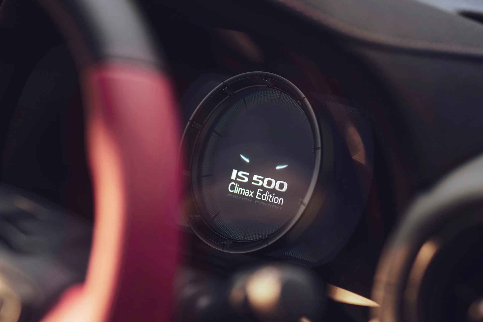 Lexus IS 500 Climax Edition giới hạn 500 chiếc tại Nhật 3