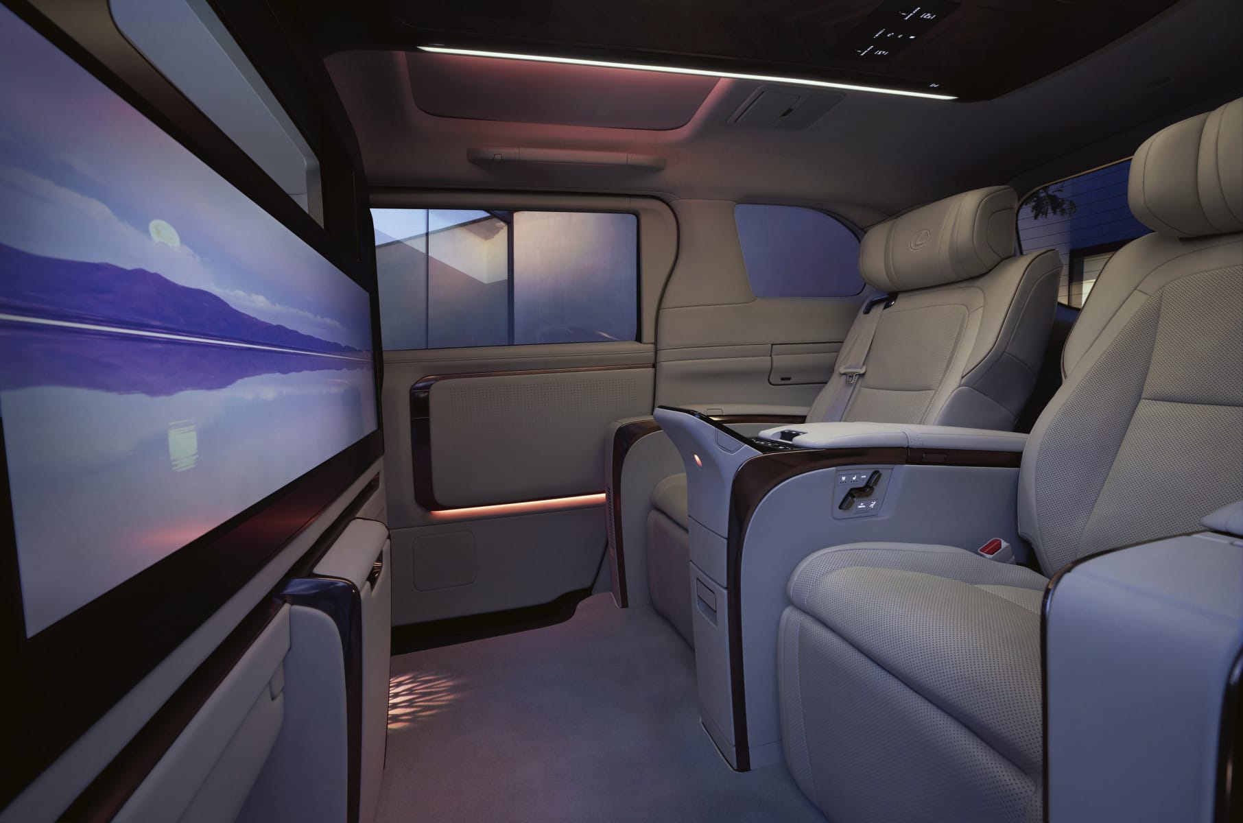 Khám phá tính năng Lexus LM 500h 2025 hoàn toàn mới 3 1920 lmeu04a