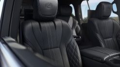 Giá xe Lexus LX 600 VIP 2025