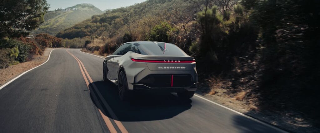 MẪU XE Ý TƯỞNG - LF-Z ELECTRIFIED 2 mau xe lf z electrified concept world premiere7