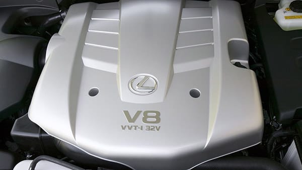 10 mốc lịch sử Lexus GX đáng nhớ (2002 - 2025) 2 Lexus nâng cấp GX 470 với công nghệ VVT-i