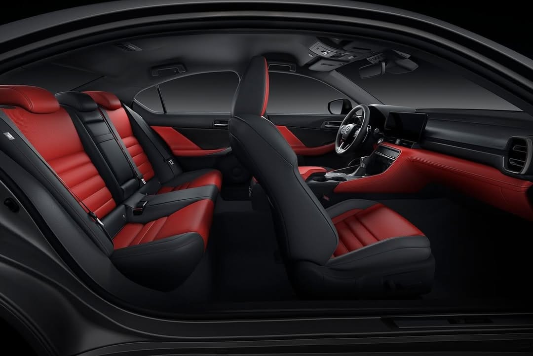 Lexus IS 2026 Thiết Kế Mới Sedan Thể Thao 7 lexus is 2026 facelift ra mat thiet ke sac sao 12