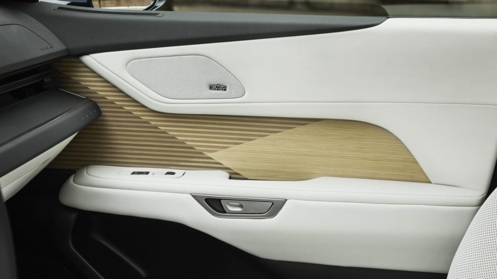 2026 Lexus ES 350h 003 1500x844 1