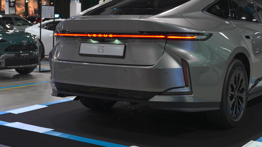 New Lexus ES 2026 First Look Review 0 58 screenshot