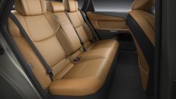 Khoang lái Tazuna với màn hình 14 inch và Hidden Switches trên Lexus ES 350h Premium