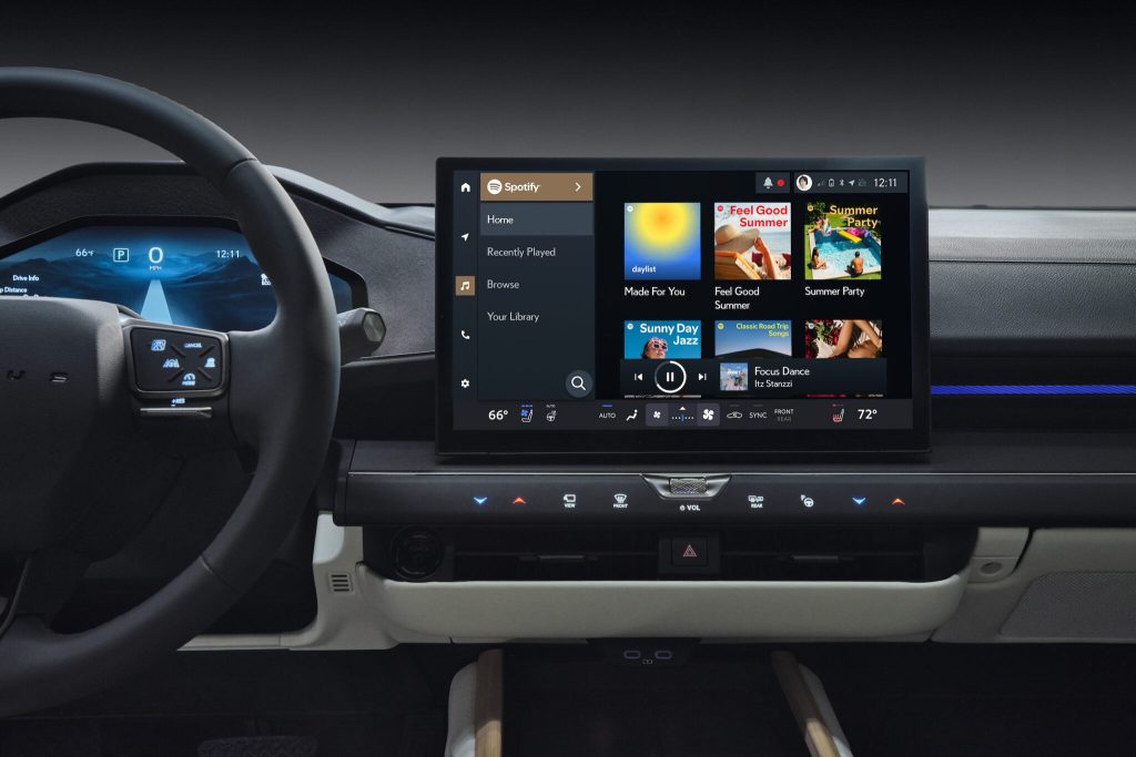 Lexus Interface: Giao diện Lexus thiết lập tiêu chuẩn mới 7 Tính năng Phát trực tuyến tích hợp hiện có bao gồm Spotify®