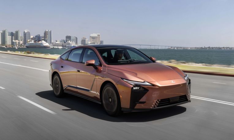 lexuscentersaigon danh gia es 350h 2026 hoan toan moi 1
