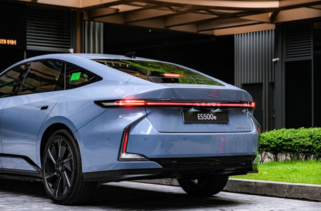 Lexus ES 500e gia ban 2 4